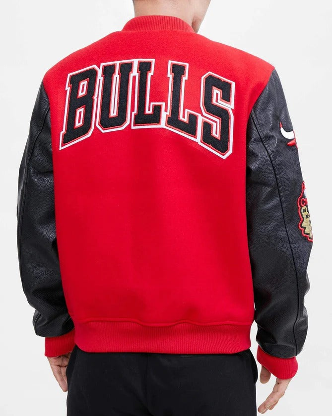 Chicago Bulls fan gear
