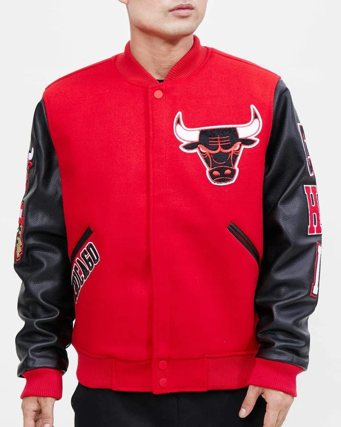 Men’s Chicago Bulls varsity jacket
